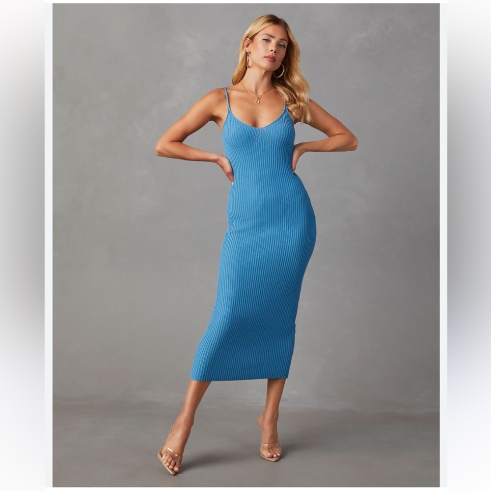 VICI Marleigh Blue Ribbed Knit Midi Dress - Large